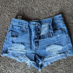 NWOT Levi’s 501® ORIGINAL FIT HIGH RISE WOMEN'S SHORTS